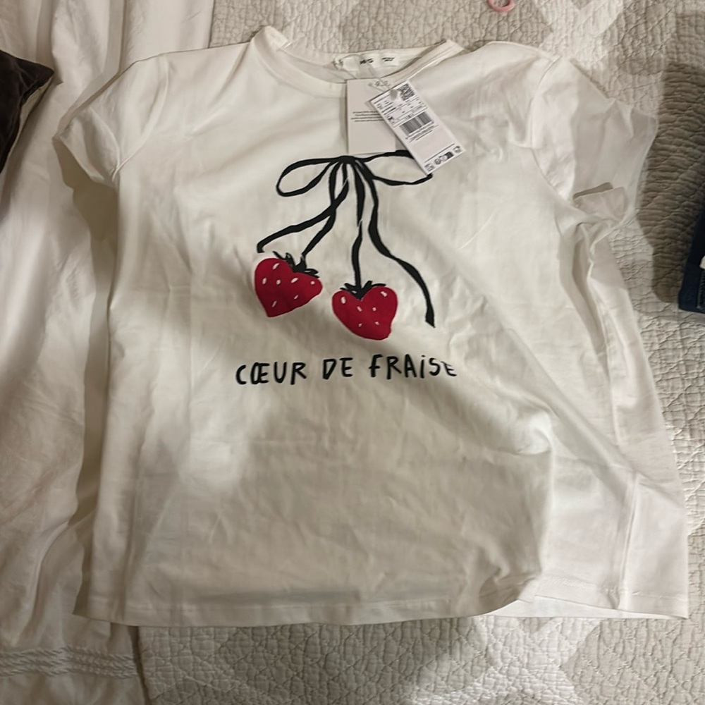 Mango strawberry t shirt